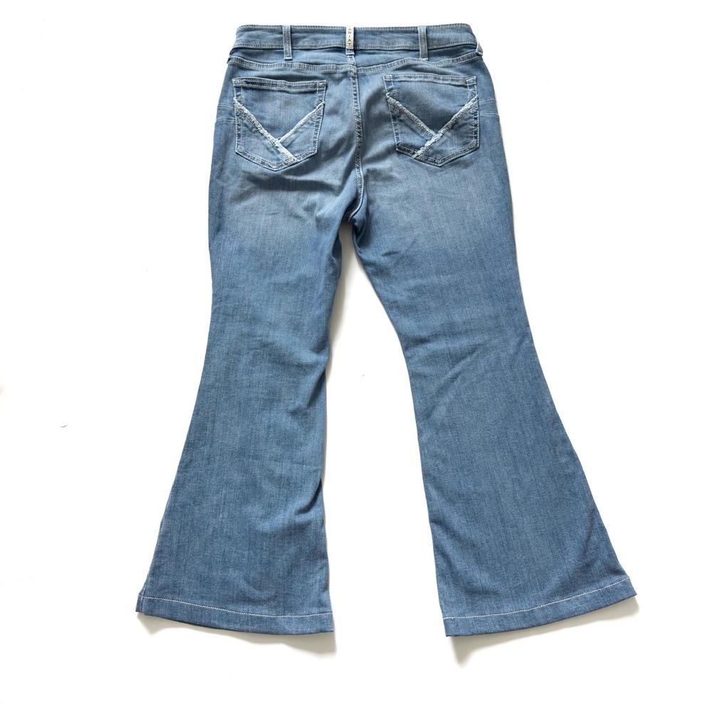Ariat High Rise Flare Jeans 32 SHORT Annie Embroidered Equestrian Western Light